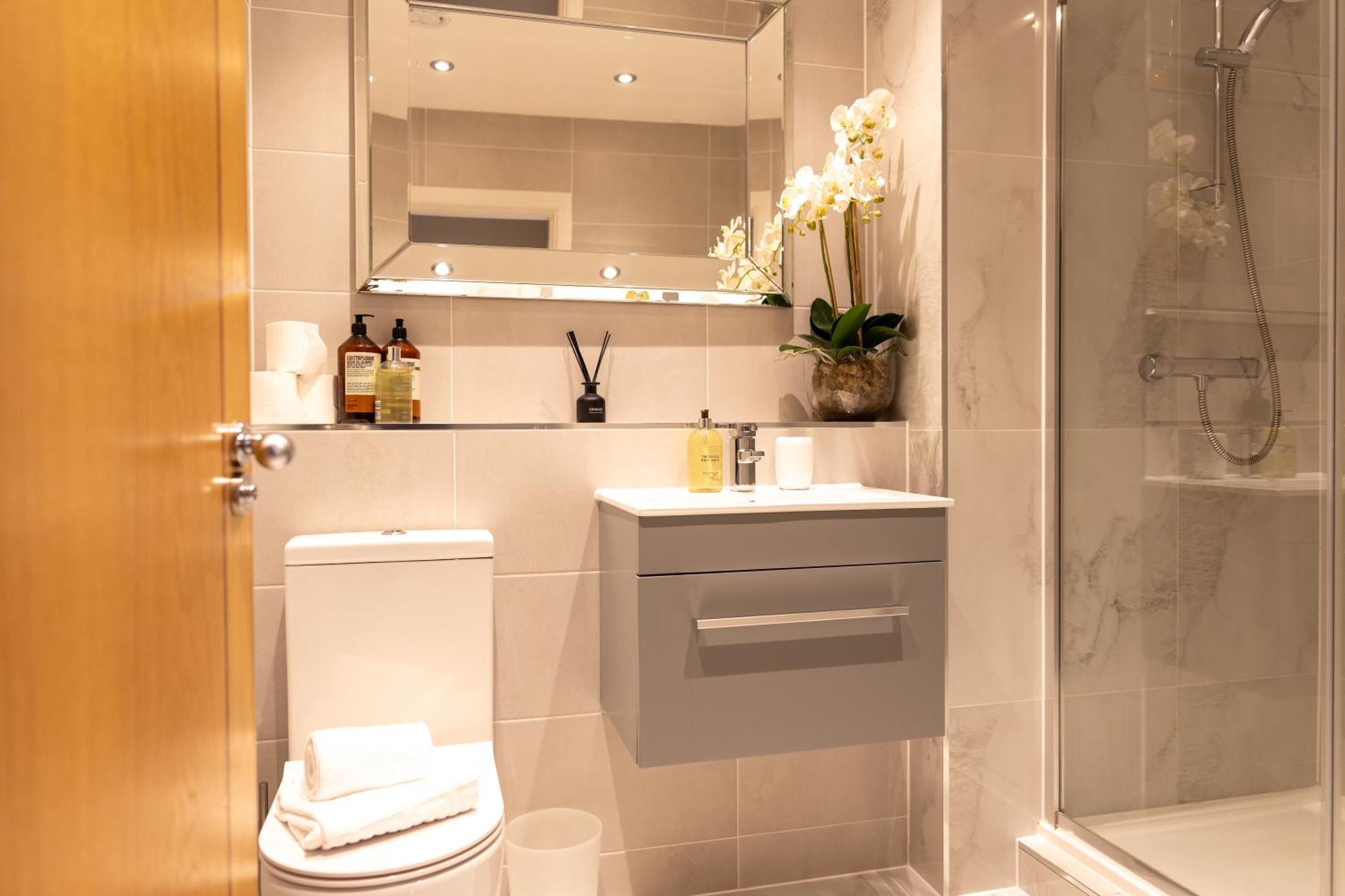 Exclusive Cardiff City Centre Apartment エクステリア 写真