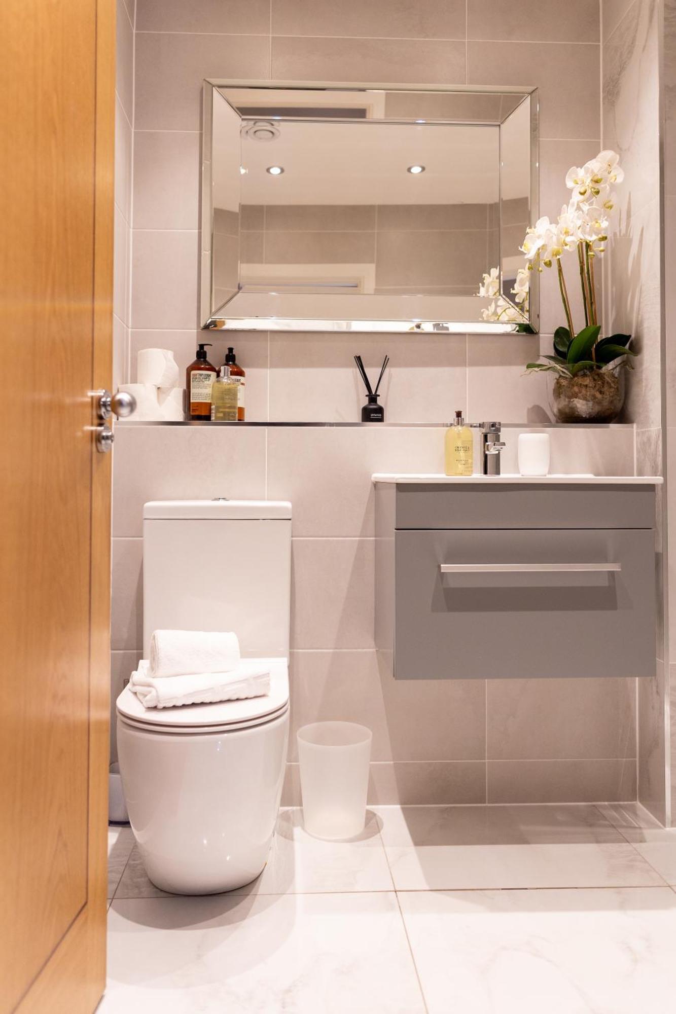 Exclusive Cardiff City Centre Apartment エクステリア 写真